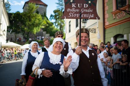 Izjemen obisk zaznamoval 50. Dneve narodnih noš in oblačilne dediščine v Kamniku (Blaž T. Muc)  (116)